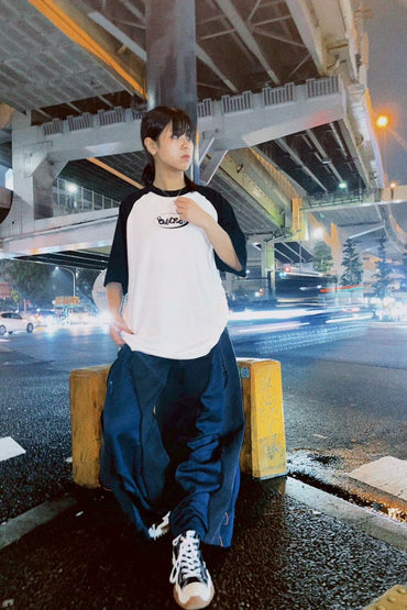 T-shirt Raglan con Logo (taglia XL)