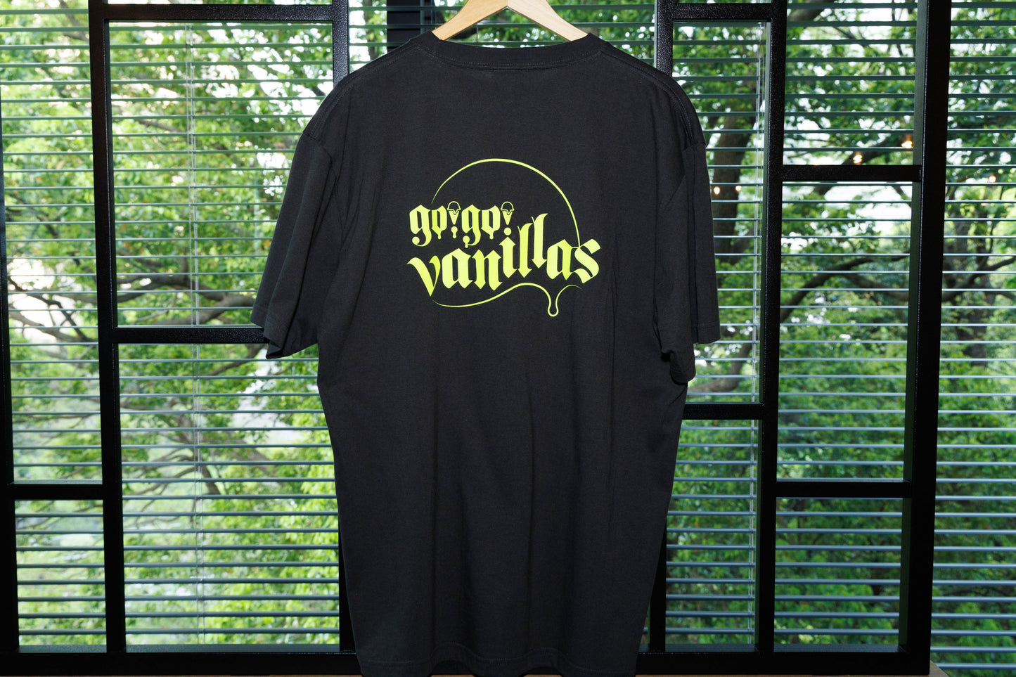 PUFF PRINT LOGO T-shirt Charcoal Black - Medium (JP Size) [go!go!vanillas]