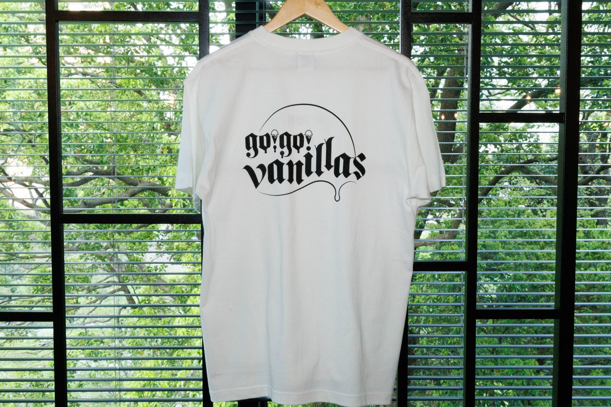 PUFF PRINT LOGO T-shirt Vanilla White - Large (JP Size) [go!go!vanillas]