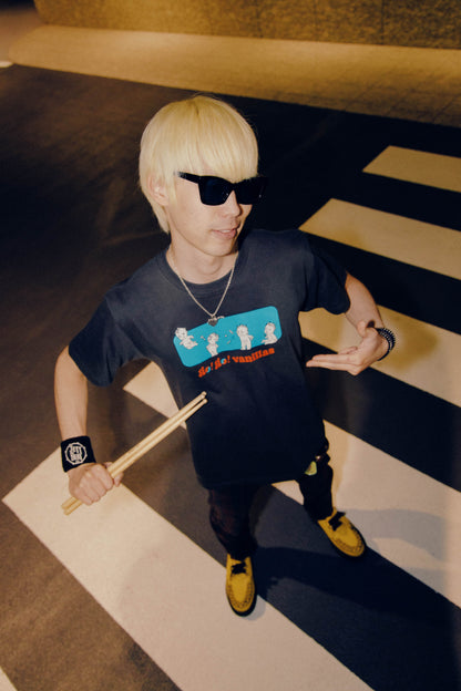 READY STEADY go!go! vol.10 in Seoul T-shirt Charcoal Black - Large (JP Size) [go!go!vanillas]