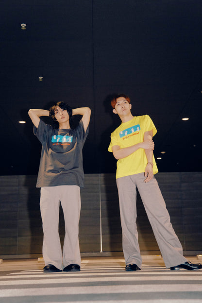 READY STEADY go!go! vol.10 in Seoul T-shirt Charcoal Black - Large (JP Size) [go!go!vanillas]