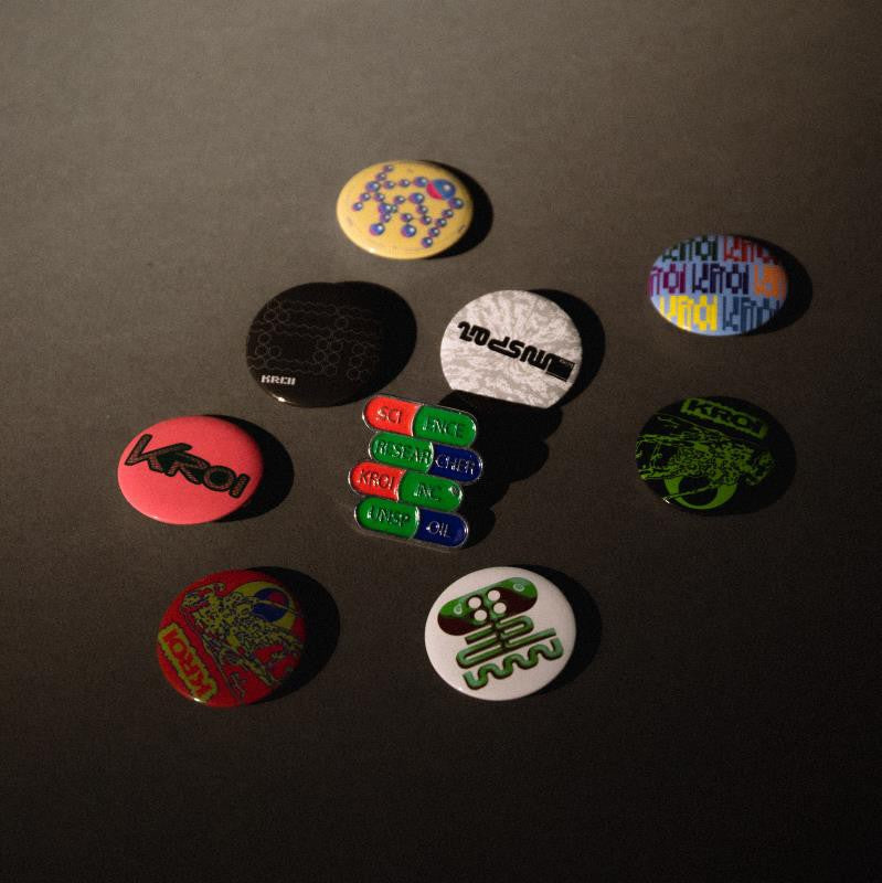 "Unspoil"Metal Badge Gacha [Kroi]