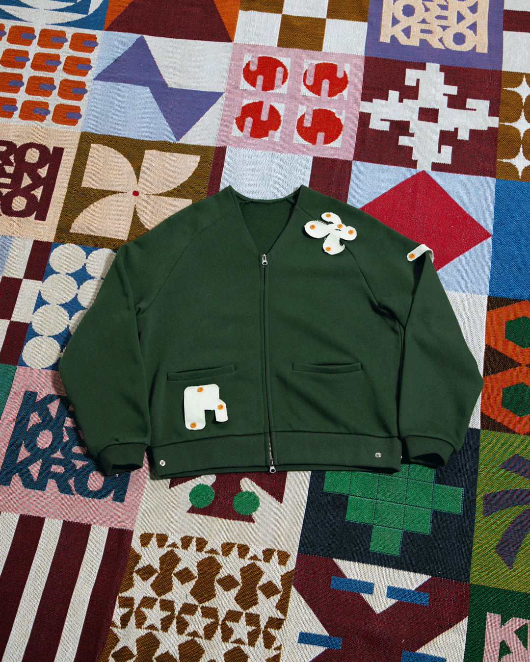 【M】Button Patch Sweat cardigan