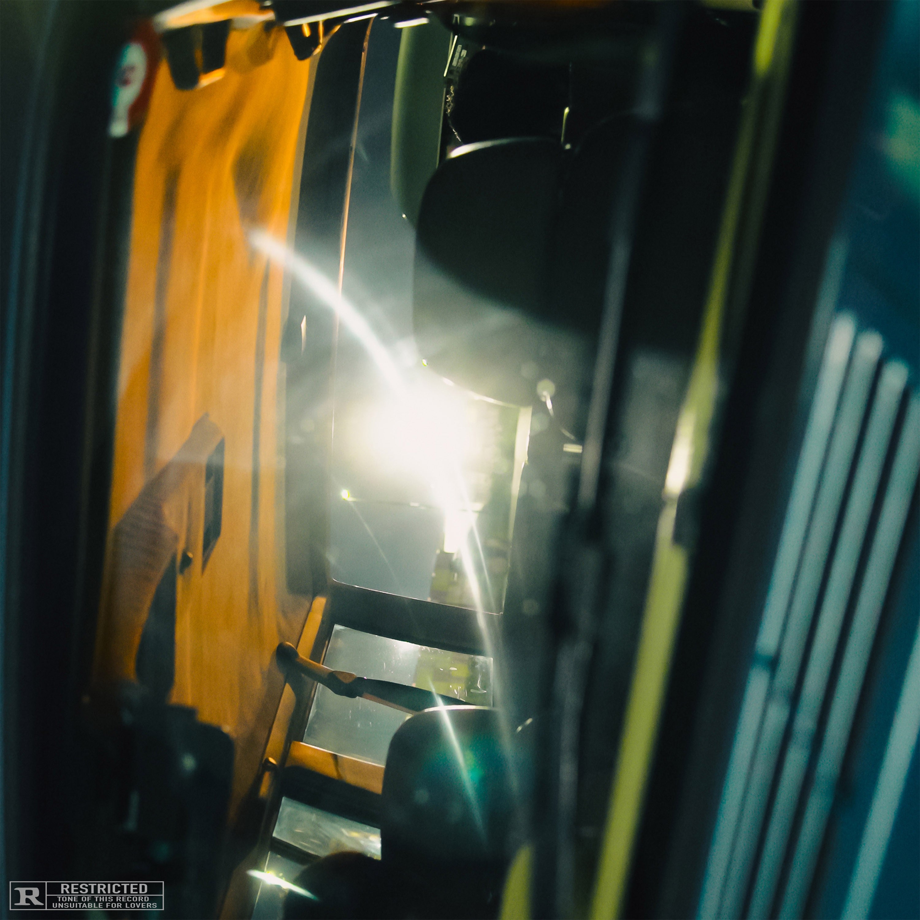 VivaOla "RIGHT/WRONG (feat. Jimmy Brown)"